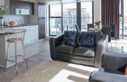 Grand Canal Dock Apartment | 2bedroom with river view-Grand Canal Dock