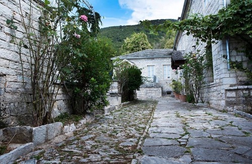 Ano Pedina House | 2bedrooms- stone building /Vikos Gorge, Epirus