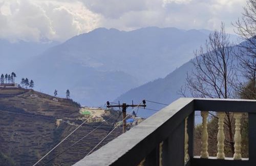 Bomdila Apartment | 2BHK Mountain View with Full Kitchen and Hi-Speed Internet