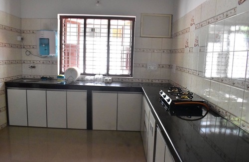 Adyar House | 2BHK Private Entire House - Glanwoods Inn