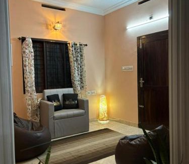 Edapalli House | 2BHK Residence - Prime Location - Entire House