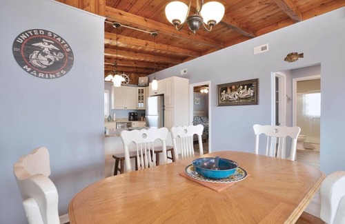 Long Beach House | 2BR/1.5BA Upper Duplex -Ocean Views, Sleeps 6