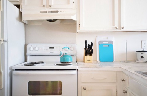 Heritage Hills Apartment | 2BR 1BA 10mins Downtown UT Domain and Samsung Pool- Walkin Public Transportation