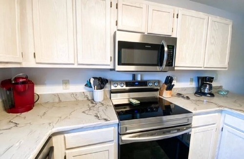 Little River House | 2BR 2 1/2 BA - 10 min. to N. Myrtle Beach Sports Park, Beach & LR Waterfront