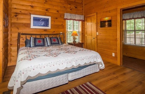 Gnaw Bone Cabin | 2BR, 2.5 BA