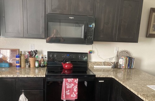 Greeley House | 2BR+2.5Bath+2Car Garage-Pets ok!