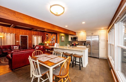 Nashville Cabin | 2BR+, 2 BA