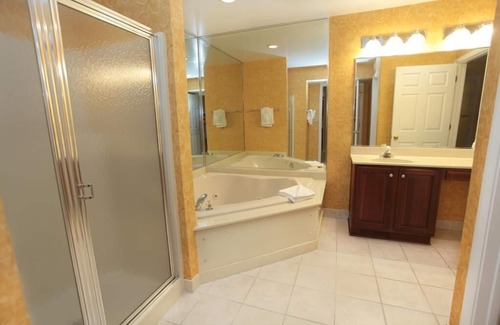 Williamsburg Apartment | 2BR/2 bath CLOSE to BUSCH GARDENS AND COLONIAL WILLIAMSBURG B unit
