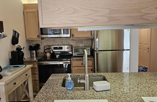 Wildwood Crest Condo | 2BR 2 Bath. Seapointe Village Wildwood Crest Diamond Beach 10 min to Cape May NJ