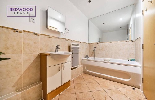 Woking Apartment | 2BR 2BA Apt, Free Parking, Full Kitchen, Balcony