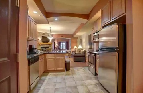 Wisconsin Dells House | 2BR/2BA Chula Vista Condo w/FREE Water Park Passes