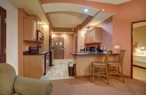 Wisconsin Dells House | 2BR/2BA Chula Vista Condo w/FREE Water Park Passes