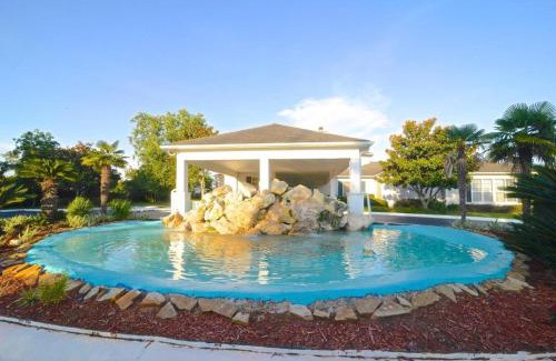 Gulf Shores House | 2br/2ba Full Condo w/Pool & Gym, Sleeps 6