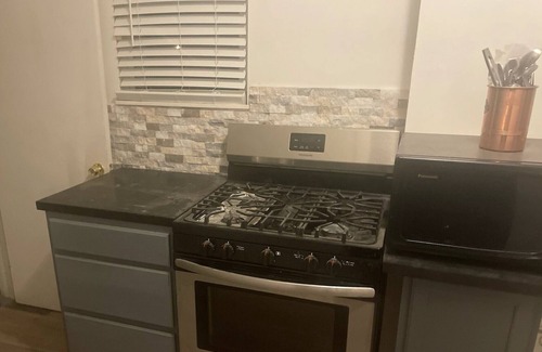 Roselawn Finance House | 2BR, 2BA, Furnished, Madisonville area! BR on level 1&2, Close to shopping/eats!