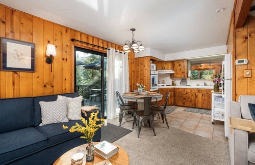 West Village Cabin | 2BR/2BA + Loft | WEST Village