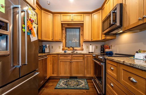 Gnaw Bone Cabin | 2BR, 2BA Log Cabin