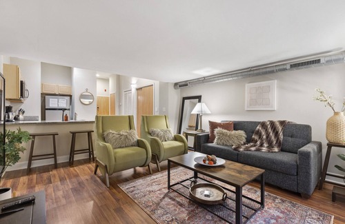Newbold Condo | 2BR/2BA Modern Apartment w Garden, Wifi, Gym, 24/7 FD, Central Location