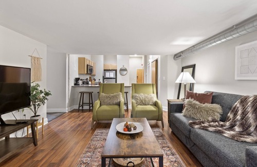 Newbold Condo | 2BR/2BA Modern Apartment w Garden, Wifi, Gym, 24/7 FD, Central Location