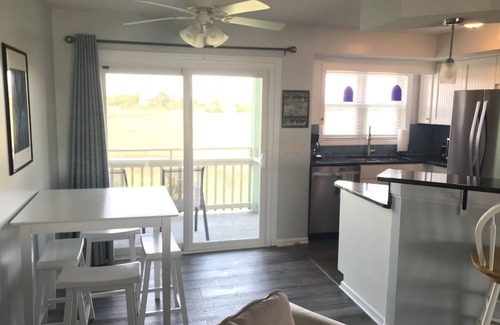North Carolina Coast Condo | 2BR/2BA Next to Freeman Park/CB Pier Two Parking Spots l Pool