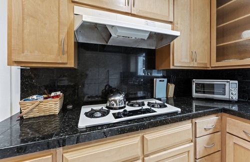 Sunnyside House | 2BR/2Baths Spacious and Clean