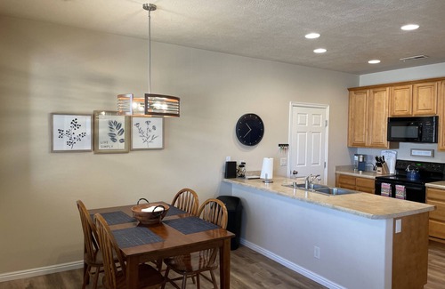 Mesquite Condo | 2BR/2BTH Ground Floor Unit - w/2 Car Garage and No Stairs!