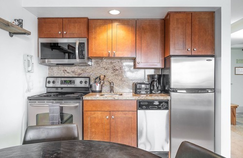 North Park City Condo | 2BR 3BA True Ski in Ski out Condo at Park City.at the base of Mountain!