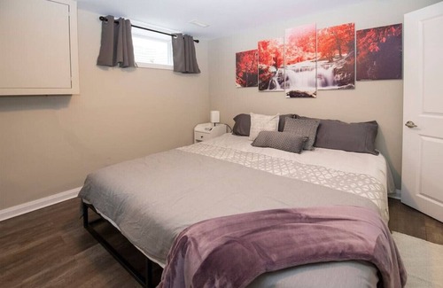 Kitchener House | 2BR+AC+Wi-fi+Kitchen+Washer+Dryer+FreePrkng+Pet