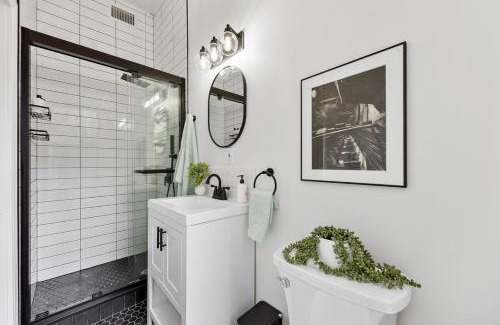Harlem Apartment | 2BR and 2BA in Historic Brownstone near Subway