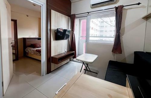 Rawasari Apartment | 2BR Apt Green Pramuka with Pool & Wi-Fi by 2ndHome
