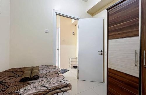 Rawasari Apartment | 2BR Apt Green Pramuka with Pool & Wi-Fi by 2ndHome