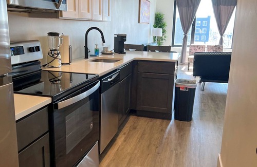 Elizabeth Apartment | 2BR apt near EWR 8111