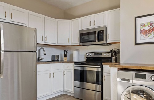 Benton Park Apartment | ★2BR Apt ★ Perfect For Mid Term Stays ★ Near Major Hospitals 🏥