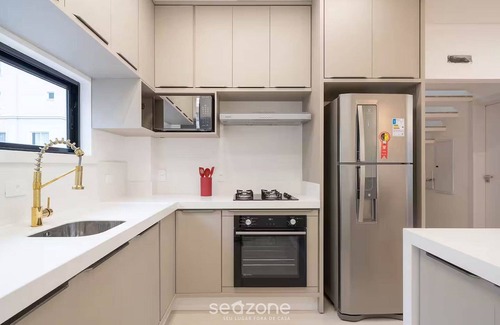 Castelo Branco Apartment | 2BR Apt w/Balcony Close to Itapema Beach