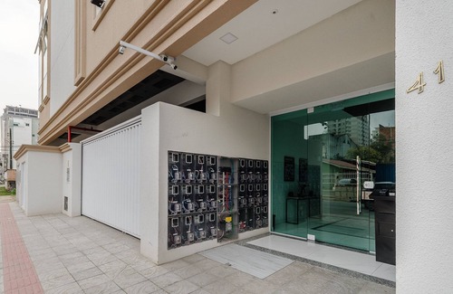 Morretes Apartment | 2BR apt w/BBQ 700m From the Beach Sir0501