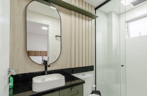 Morretes Apartment | 2BR apt w/BBQ 700m From the Beach Sir0501