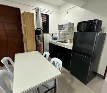 Talomo District Apartment | 2BR Bangkal Entire Airconditioned Apartment, Sleeps 4