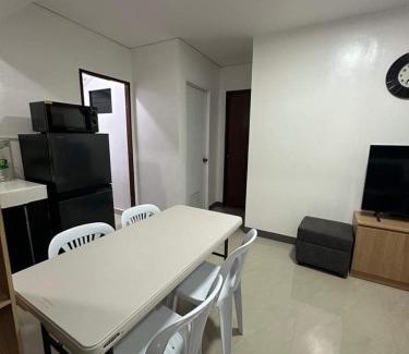 Talomo District Apartment | 2BR Bangkal Entire Airconditioned Apartment, Sleeps 4