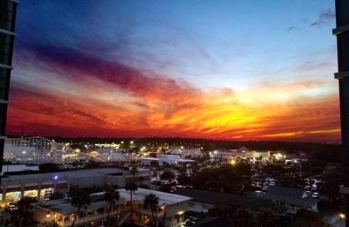 Downtown Myrtle Beach Apartment | 2BR beach condo w heated pools & views