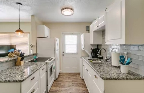 Port Canaveral House | 2BR Beach House, Kitchen, W/D, Bikes, Chairs, BBQ.