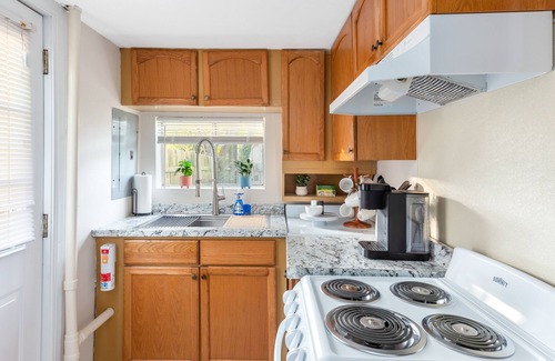 Buckroe Beach House | 2BR Buckroe Beach Home Walk to Shore 30+ Stay