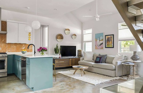 Holly House | 2BR Bungalow Near Lady Bird Lake | Rainey Street
