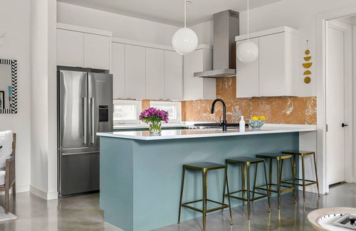 Holly House | 2BR Bungalow Near Lady Bird Lake | Rainey Street