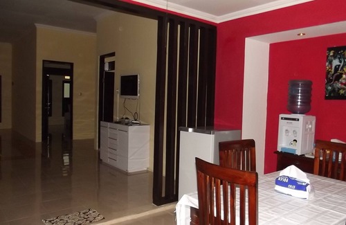 Condongcatur House | 2BR clean and safe near the city