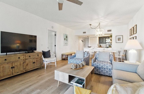 Bonita Bay Condo | 2BR Condo - Pool - Balcony & Prime Location!