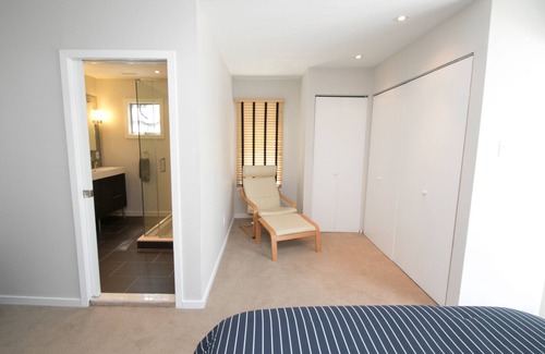 Margate City Condo | 2BR Condo with Parking: Please Read Current Availability
