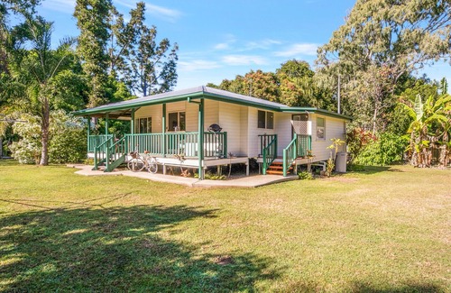Yeppoon Cottage | 2BR Cottage on 1 Acre. Air Con & King Beds.