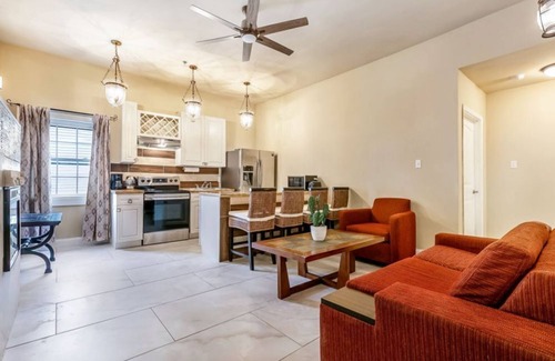 Lower Garden District Condo | 2BR Cozy condo Steps from ST Charles