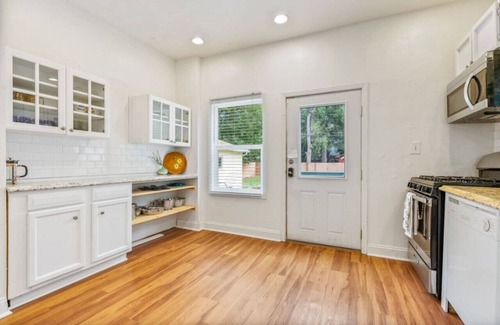 Billings House | 2BR Cozy Home|5 mins to Airport