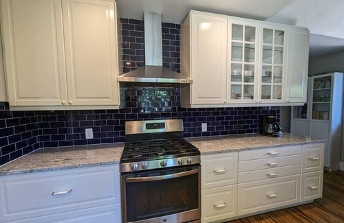 Phinney Ridge House | 2BR Craftsmen Greenlake Home + Backyard + Firepit