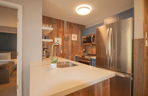 Whistler Village Condo | 2BR | Deer Lodge | Epic Location | Private Covered Patio | Free Parking